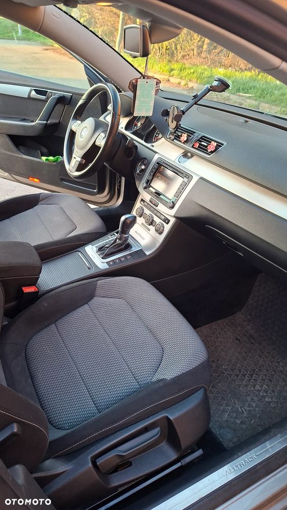 Volkswagen Passat 2.0 TDI 4Mot Highline DSG - 11