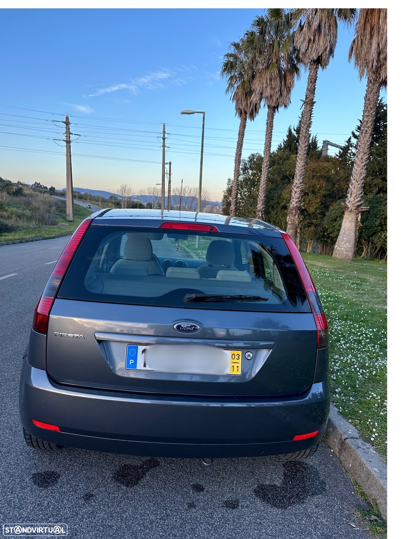 Ford Fiesta 1.25 Ghia - 11