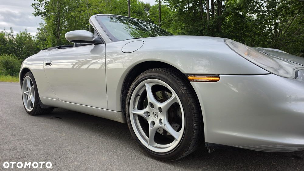 Porsche 911 Carrera - 10