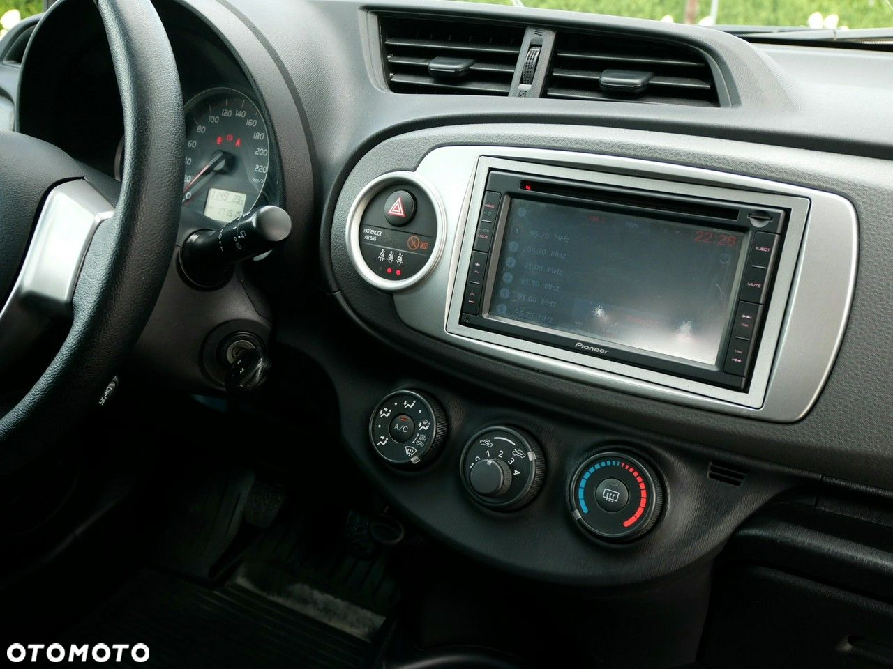 Toyota Yaris 1.4 D-4D - 23