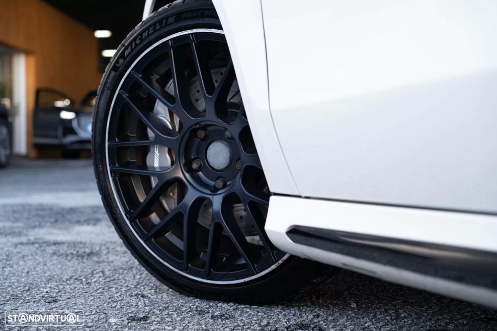 Mercedes-Benz CLA 45 AMG 4-Matic - 9