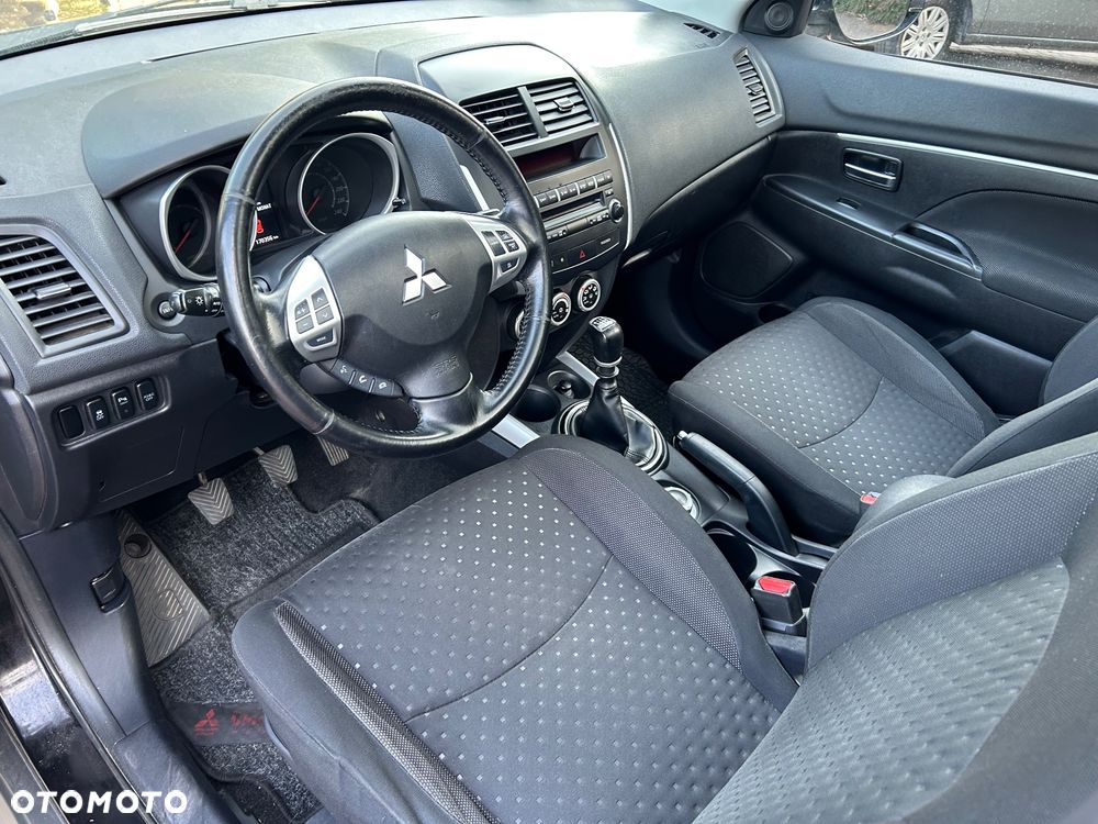Mitsubishi ASX - 16