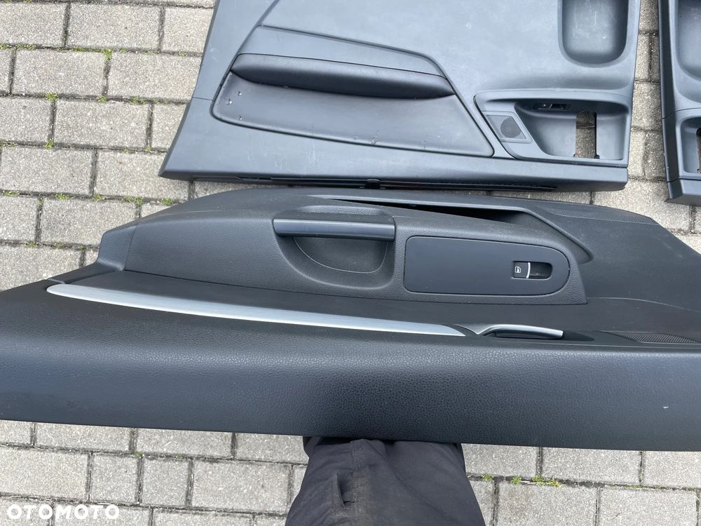 VW SHARAN II 10- Boczki Tapicerka drzwi komplet Europa skóra czarne - 8