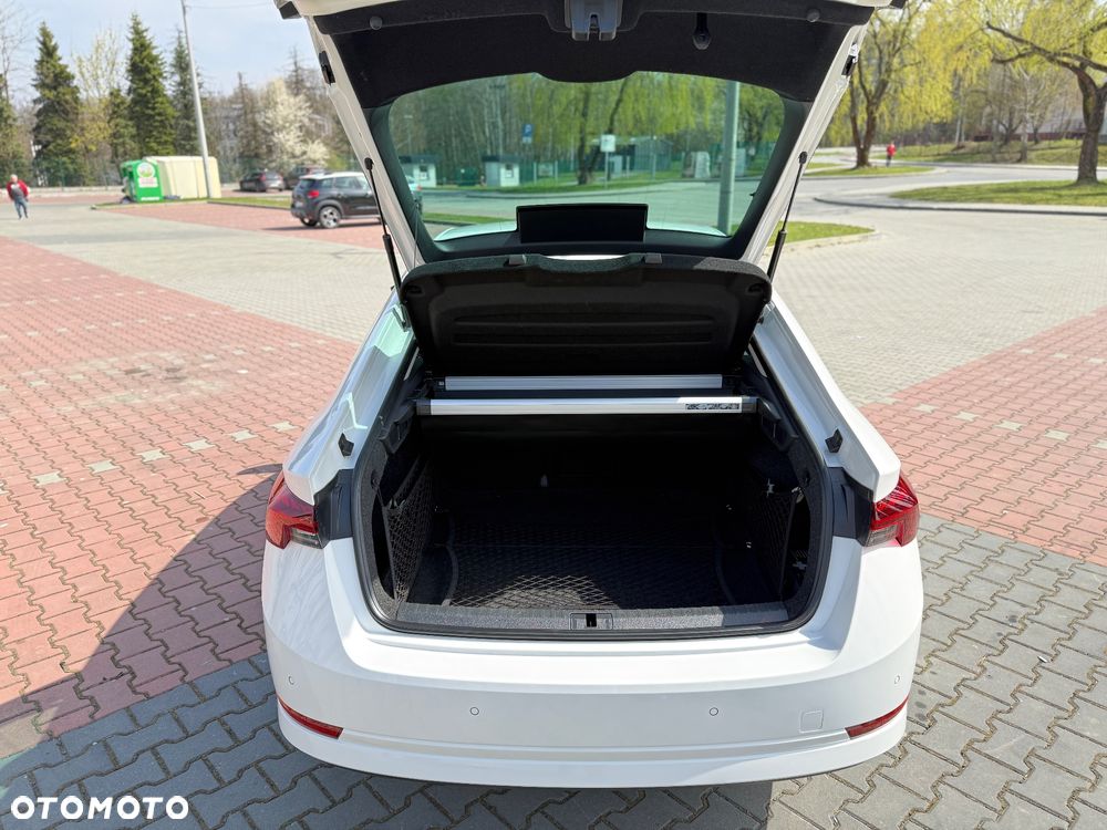 Skoda Octavia 2.0 TDI SCR Ambition DSG - 25