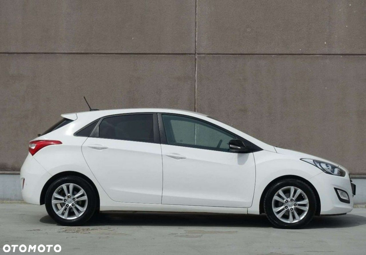 Hyundai i30 1.6 D GO - 4