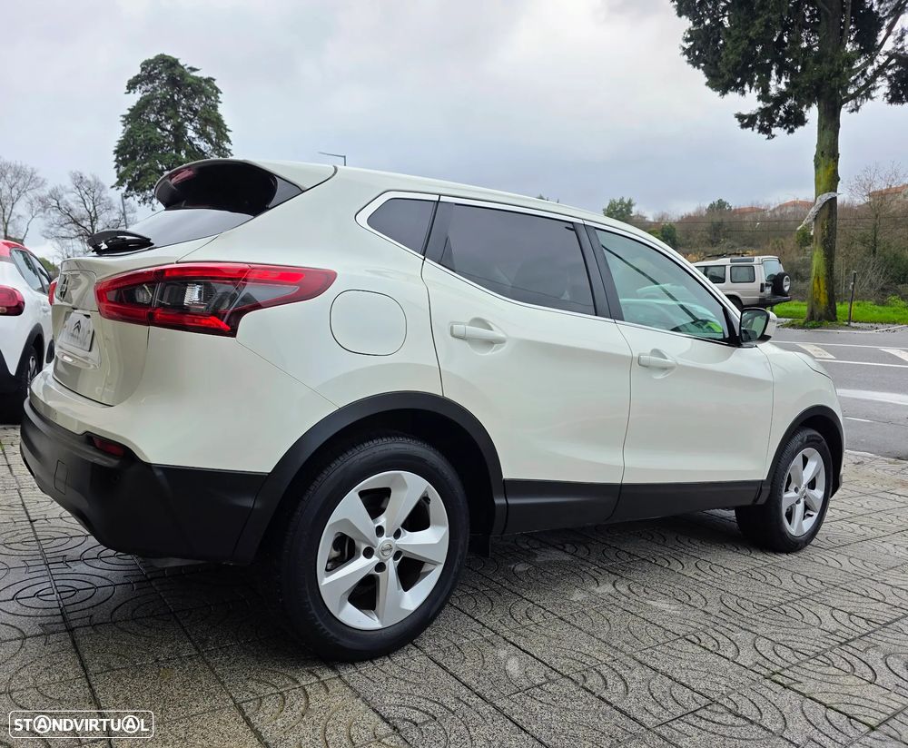 Nissan Qashqai 1.5 dCi N-Connecta - 24