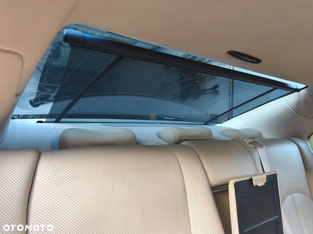 Mercedes-Benz Klasa E 320 4Matic Automatik Avantgarde - 29