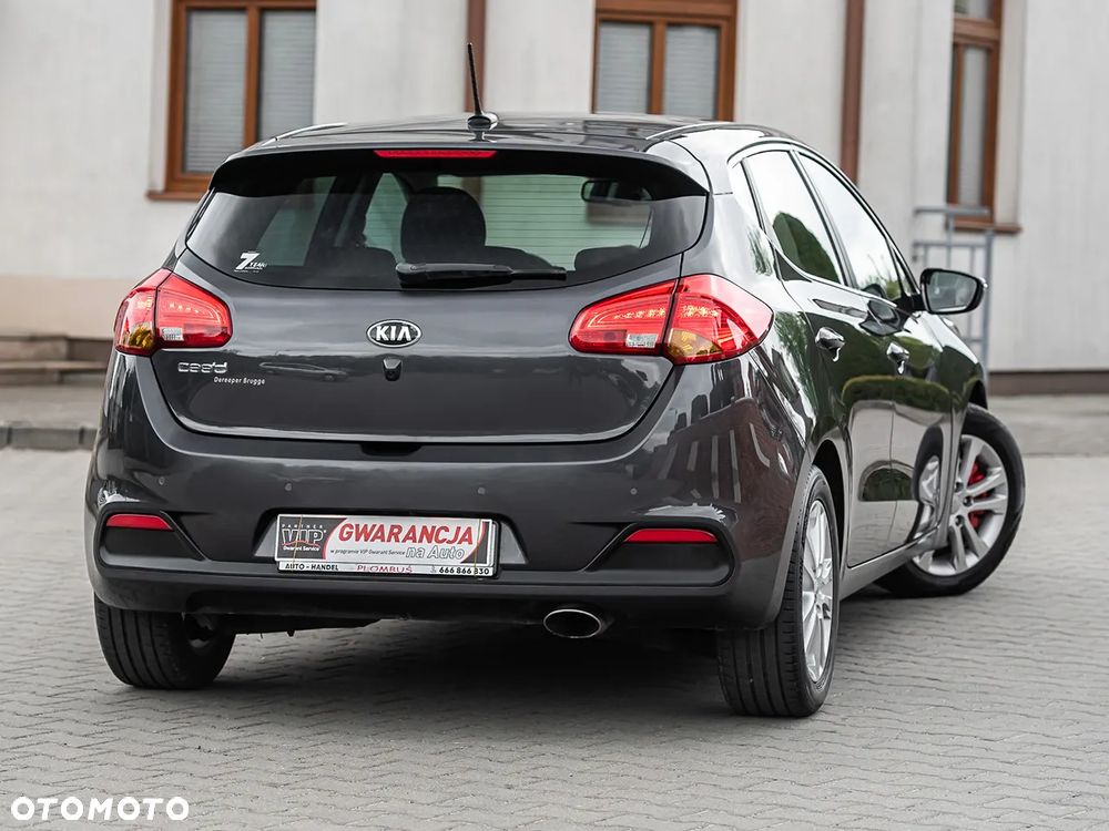 Kia Ceed - 12