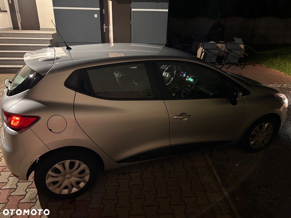 Renault Clio - 6