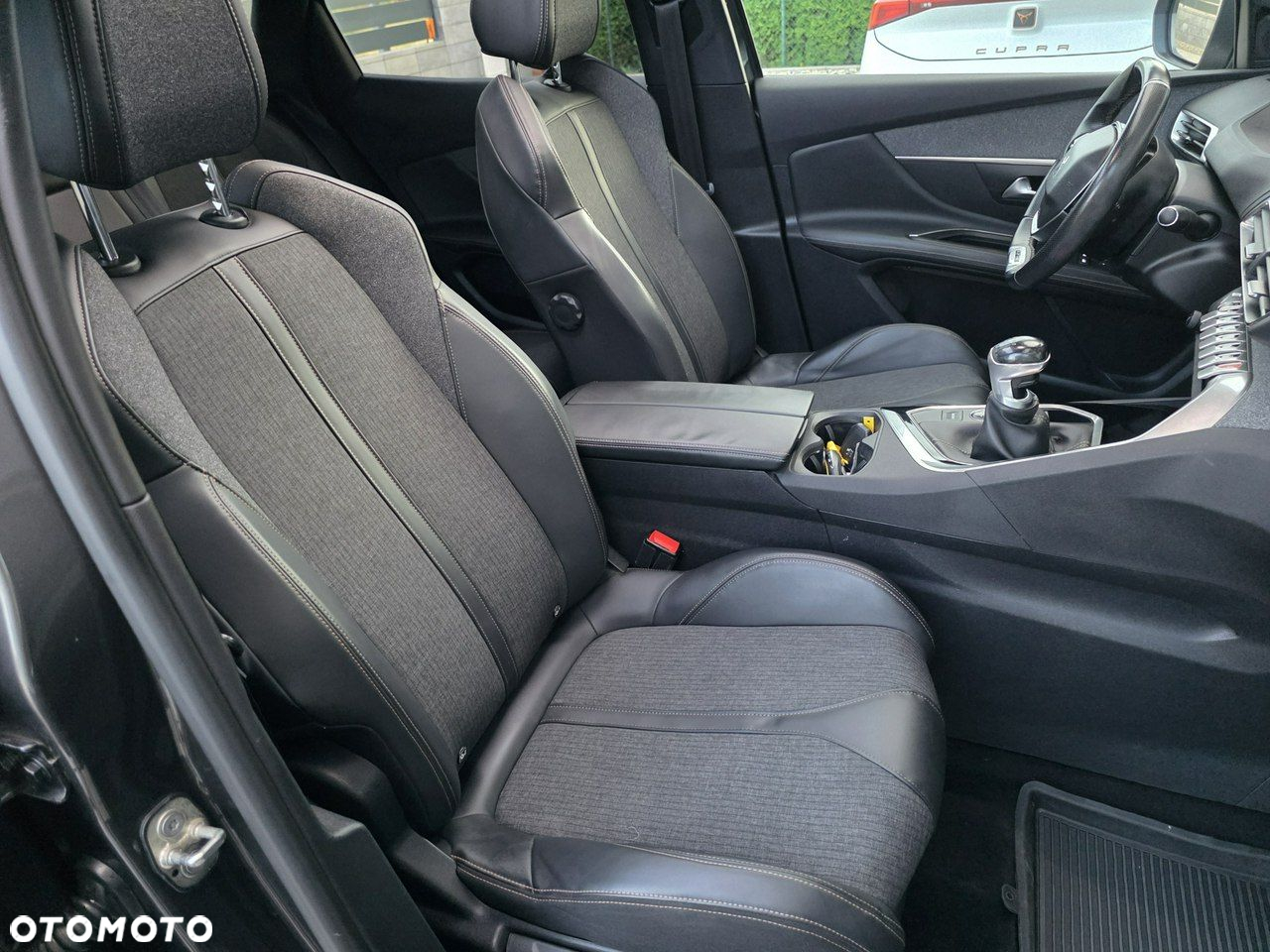 Peugeot 3008 - 17