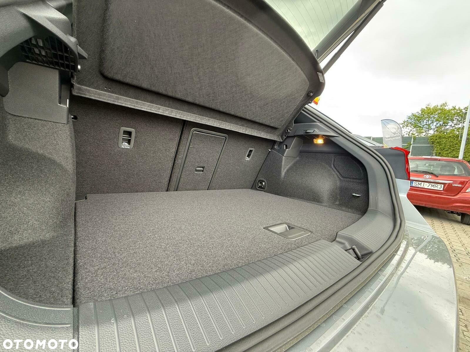 Volkswagen T-Roc 1.5 TSI R-Line Plus DSG - 35