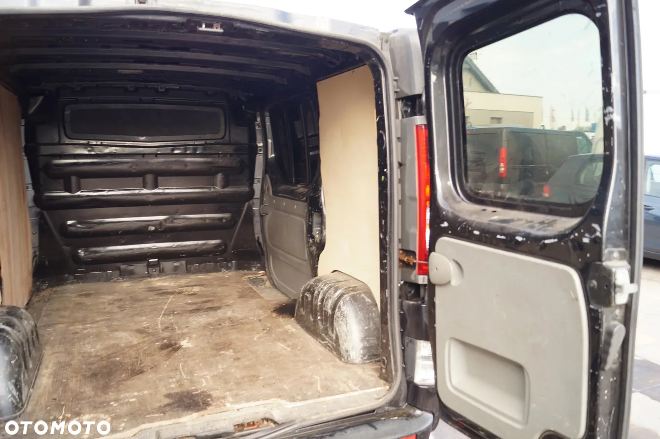 Opel VIVARO - 21
