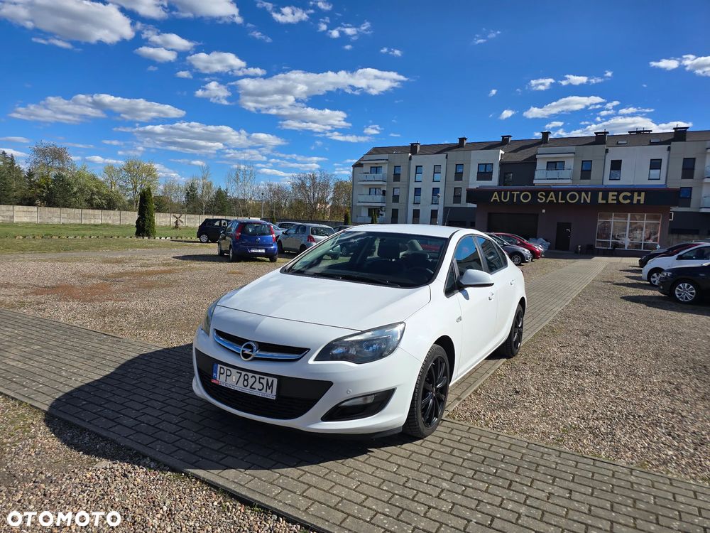 Opel Astra 1.4 T Business EU6 - 1