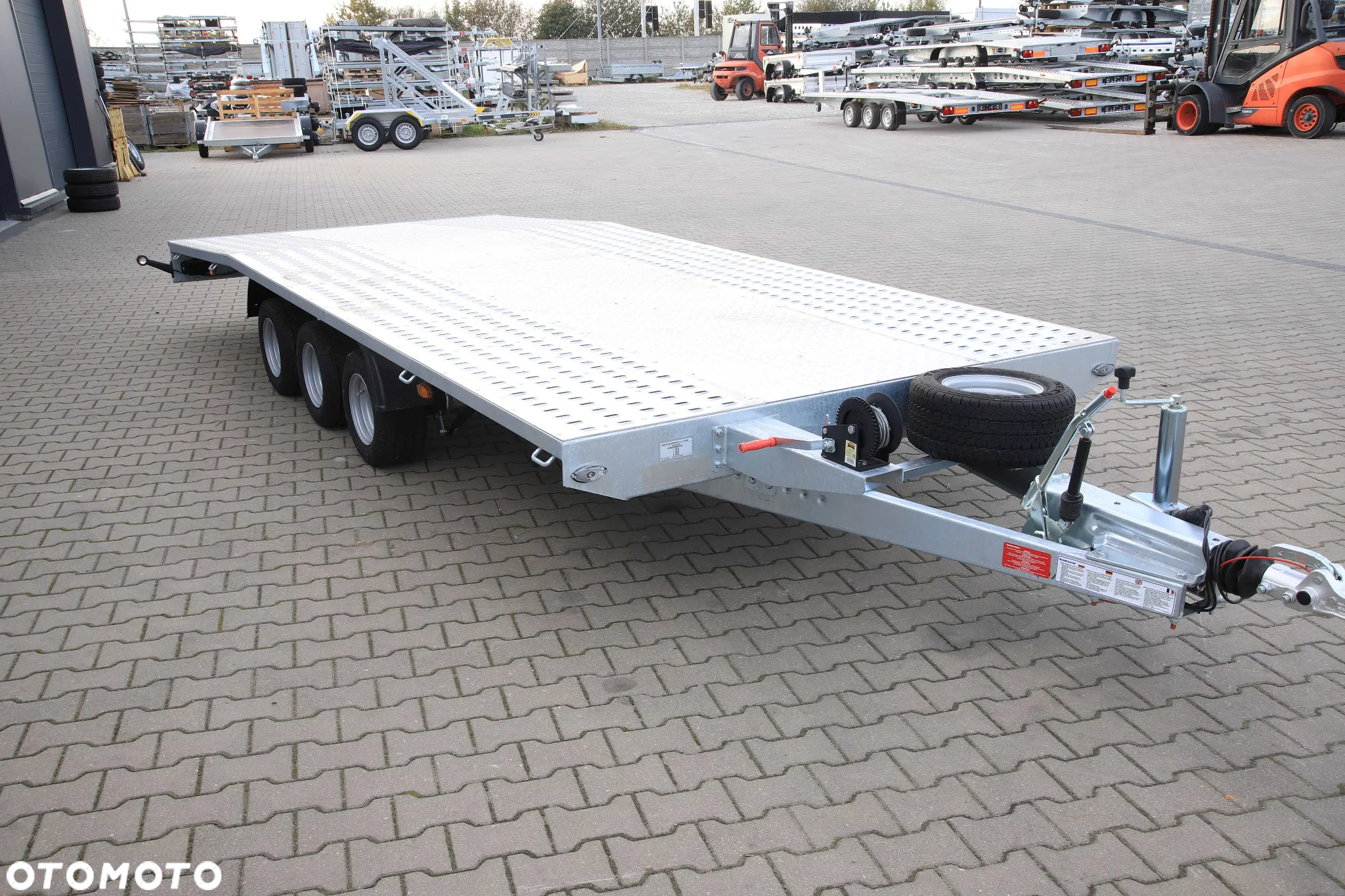 Niewiadów Jupiter 5x2.1+alu ryfel 3 osie DMC 3500 kg Koła 195R10C - 5