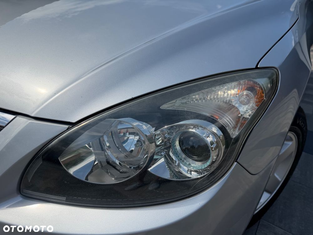 Hyundai i30 1.6 Premium - 17