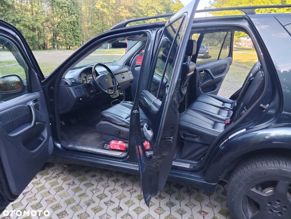 Mercedes-Benz ML 55 AMG - 14