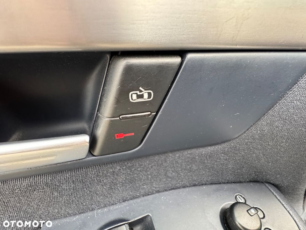 Audi A4 Avant - 16