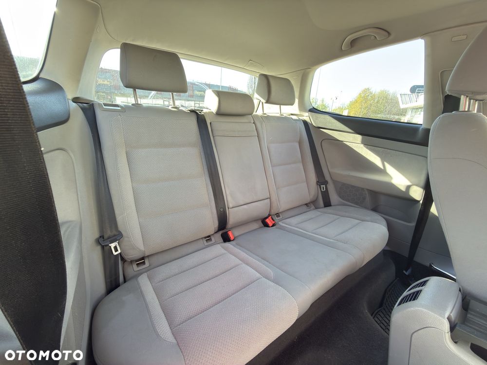 Volkswagen Golf - 6