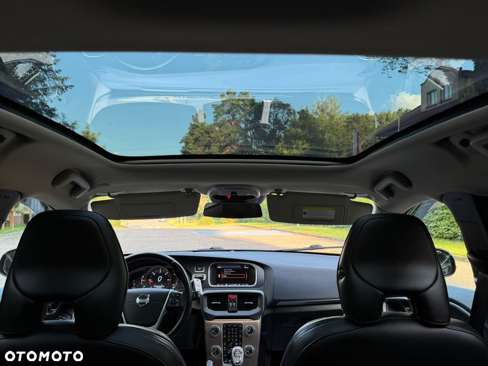 Volvo V40 Cross Country - 8