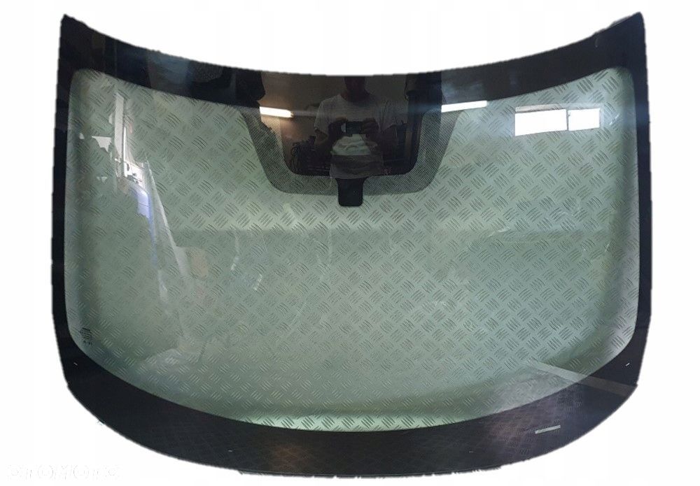 NISSAN JUKE F16 II SZYBA CZOŁOWA PRZEDNIA KAMERA