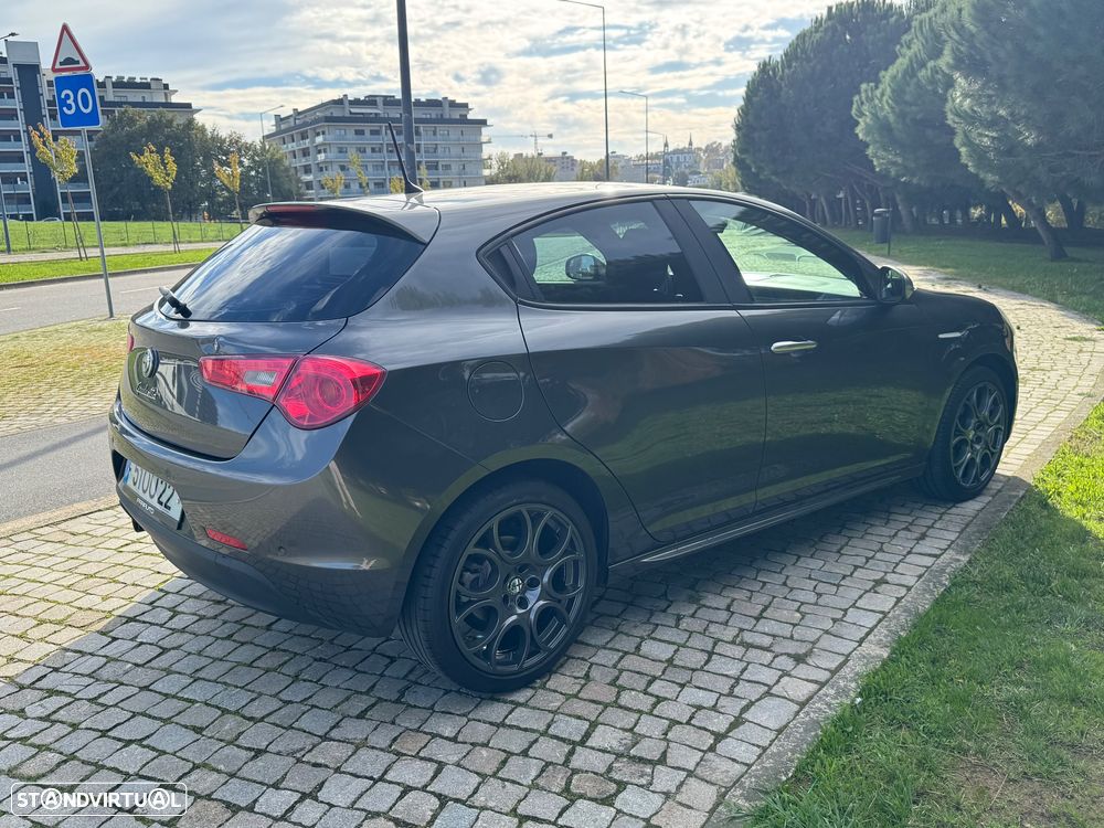 Alfa Romeo Giulietta 1.6 JTDm Veloce - 18