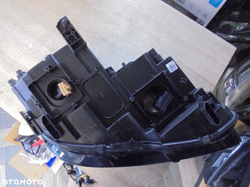 VOLKSWAGEN TIGUAN LAMPA LEWA PRZÓD EUROPA - 7