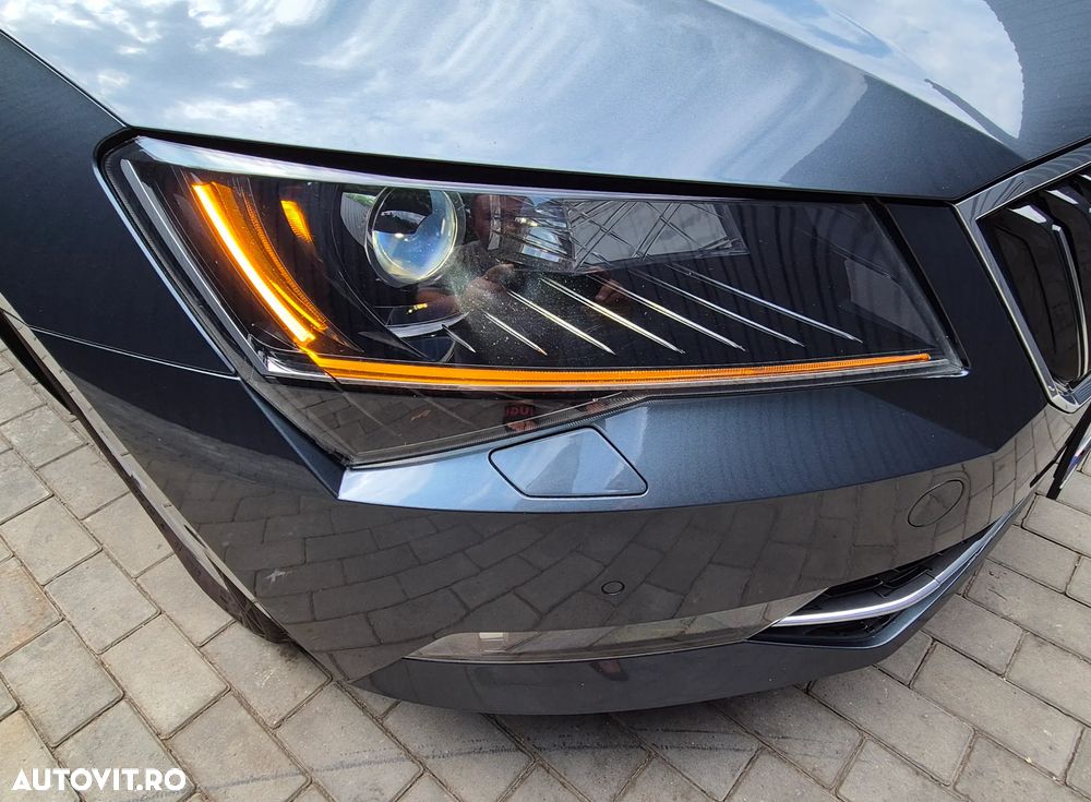 Skoda Superb 2.0 TDI DSG Active - 18
