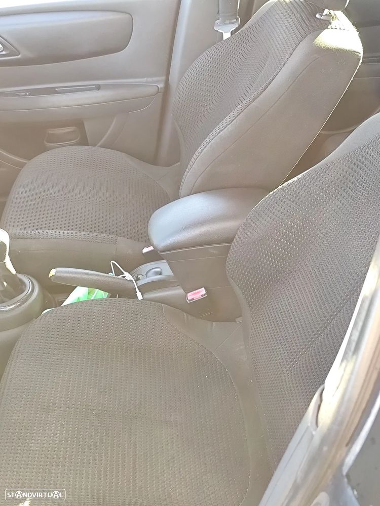 Citroën C4 1.4 16V SX - 1