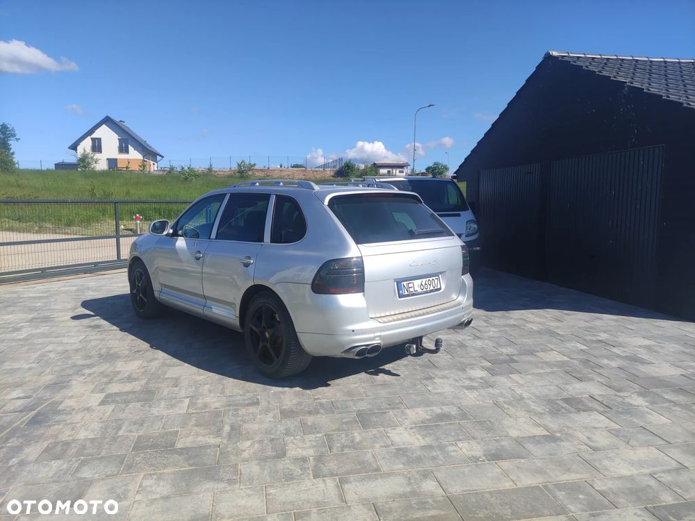 Porsche Cayenne - 5