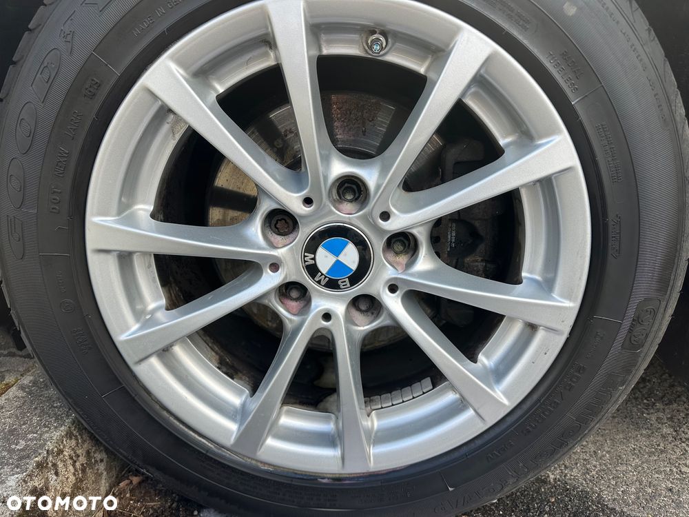 BMW Seria 3 318i - 14