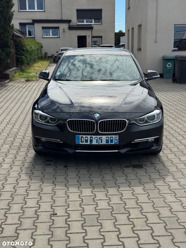 BMW Seria 3 330d xDrive Sport-Aut Luxury Line - 4
