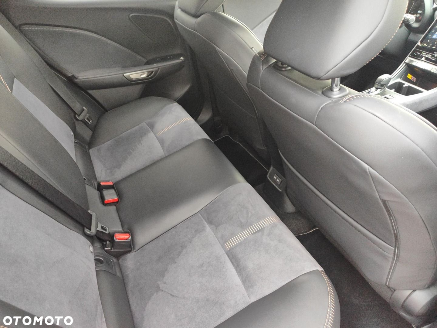 Lexus LBX 1.5 Hybrid Cool - 11