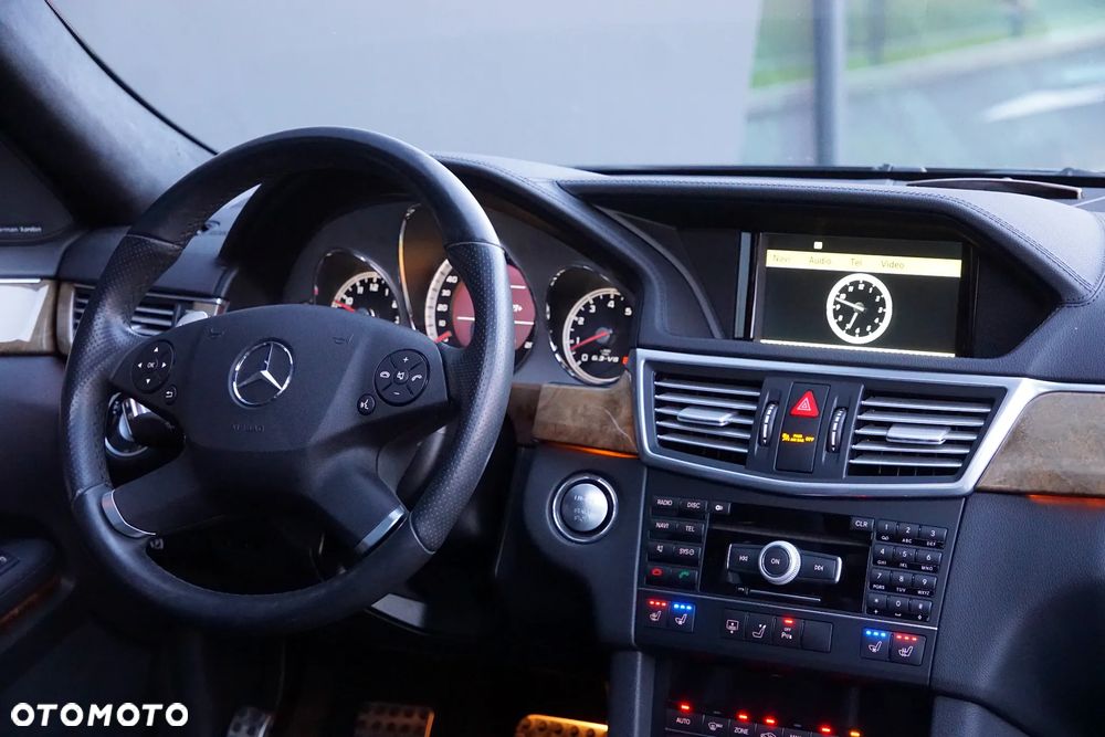 Mercedes-Benz Klasa E 63 AMG AMG Speedshift 7G-MCT - 37