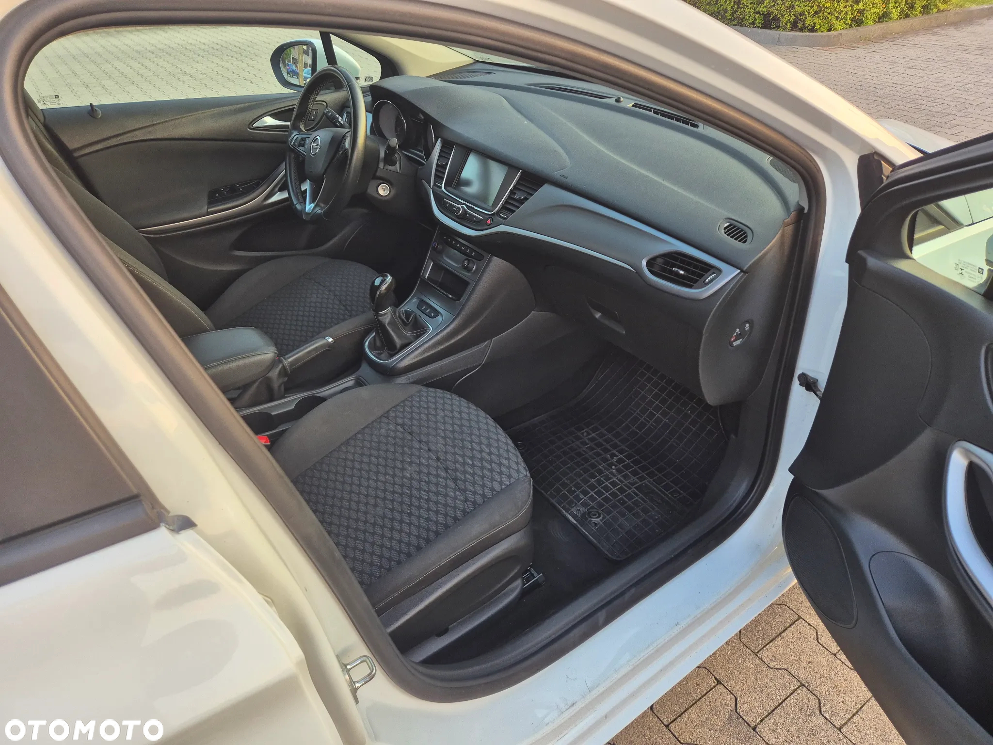 Opel Astra V 1.4 T Enjoy - 10