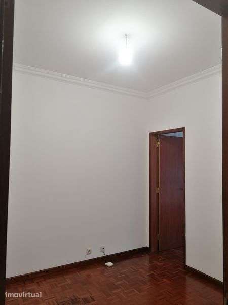Aluga se T2 +1 nas Olaias - Grande imagem: 2/9
