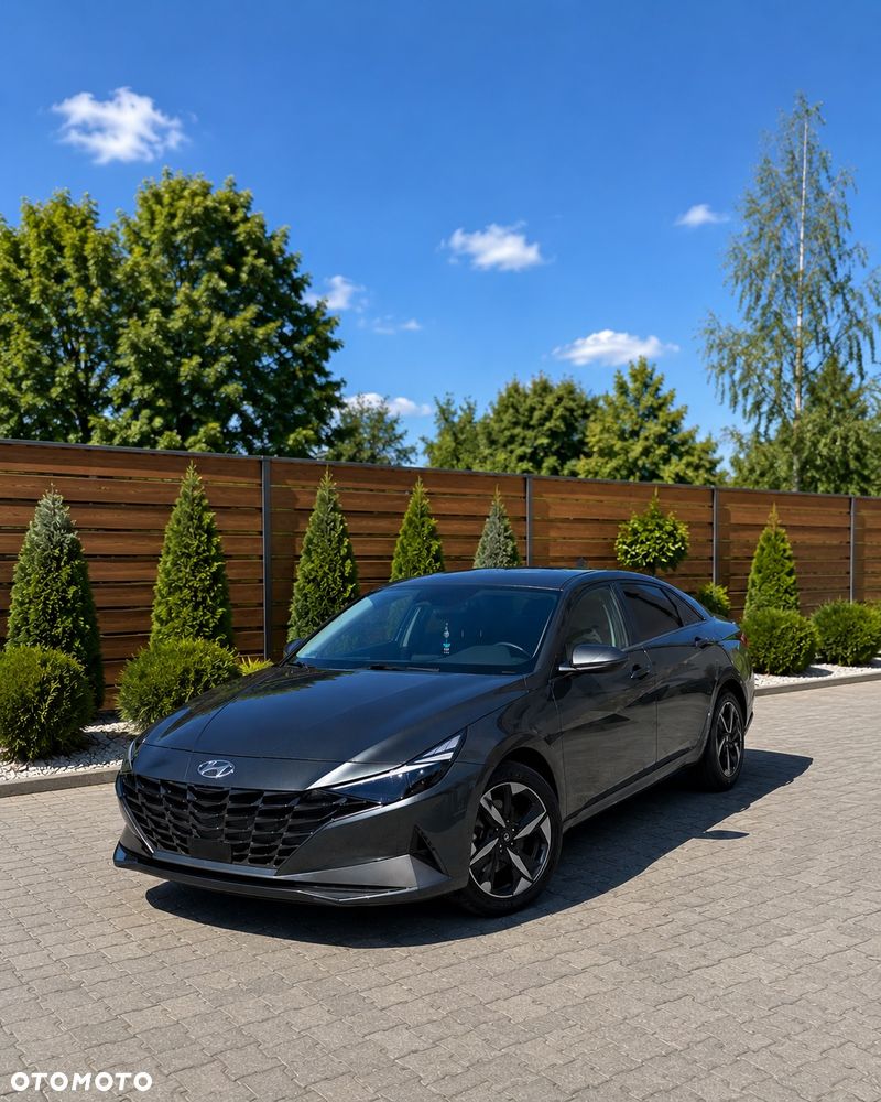 Hyundai Elantra 1.6 Executive CVT - 1