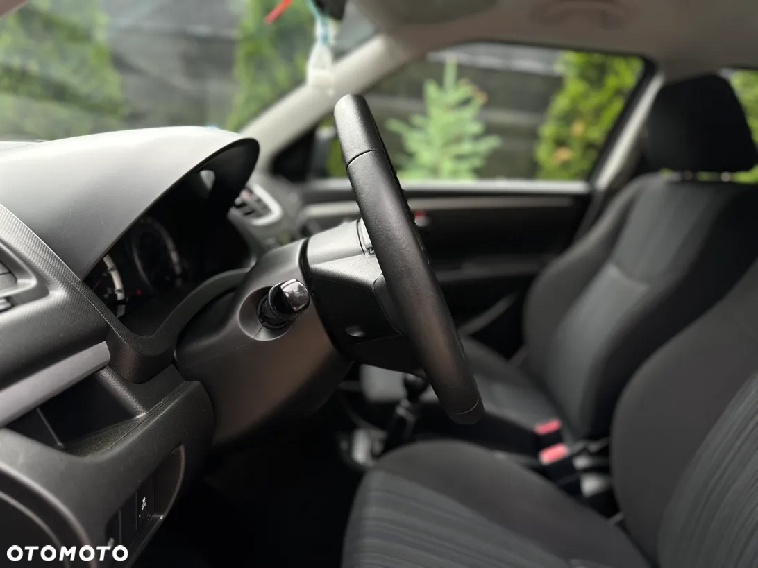 Suzuki Swift 1.2 Premium - 25