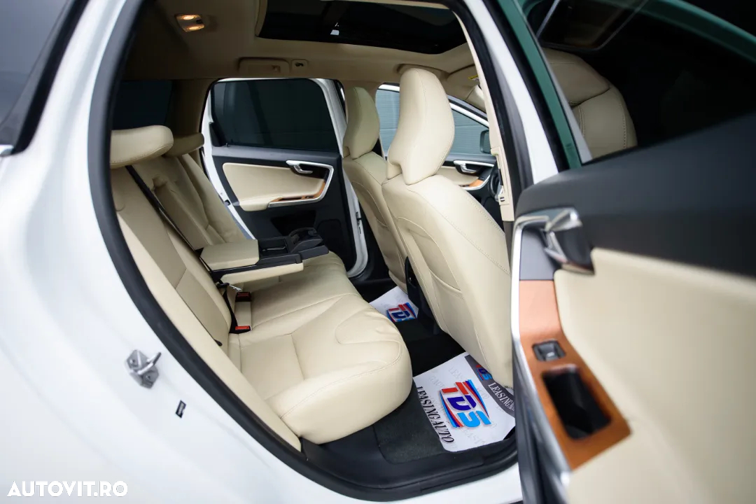 Volvo XC 60 - 22