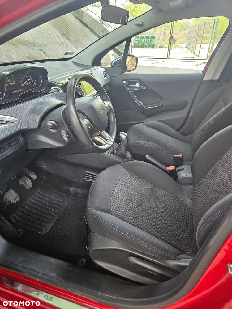 Peugeot 208 1.2 PureTech Active - 20