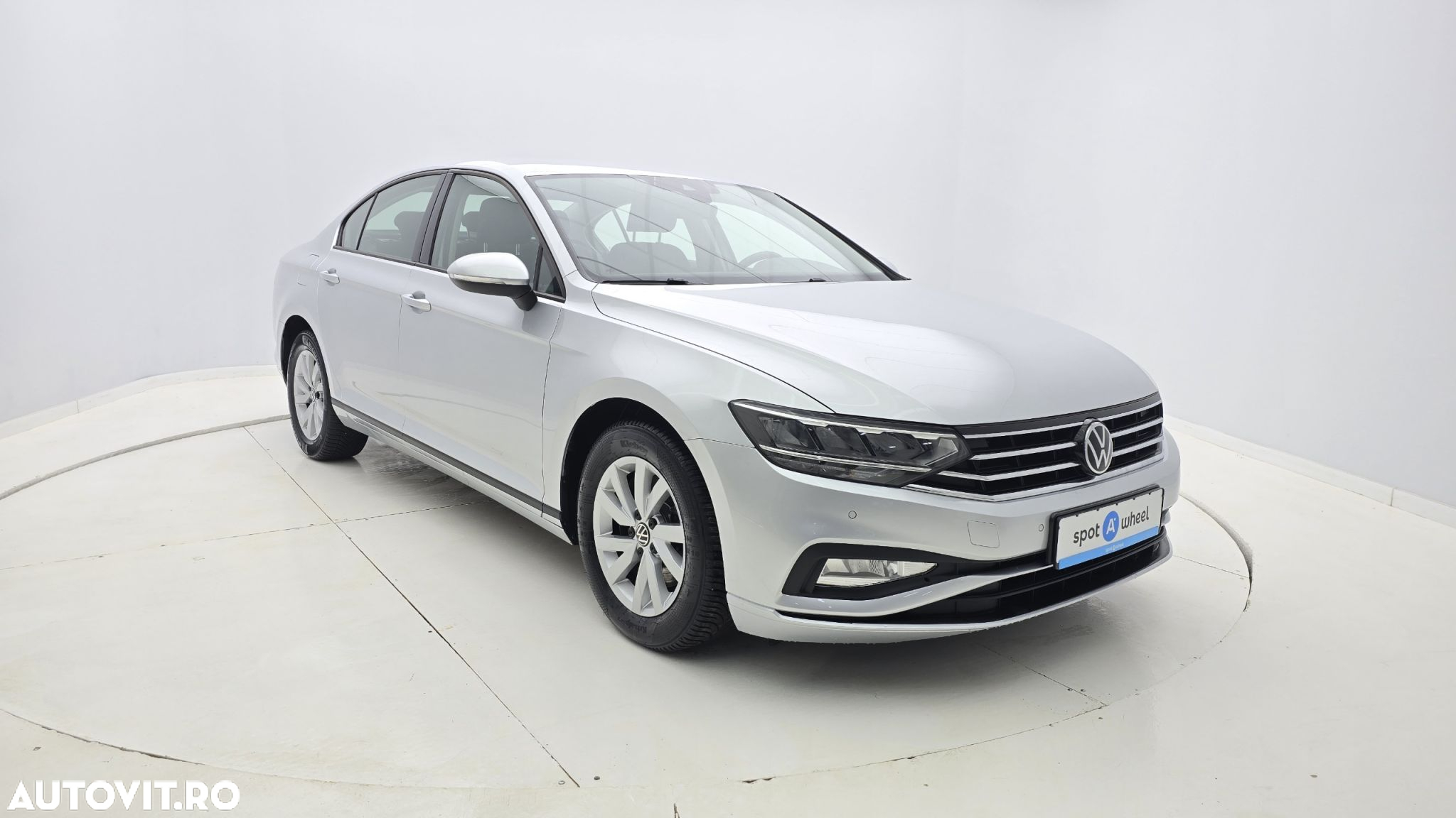 Volkswagen Passat 2.0 TDI DSG Advance - 4