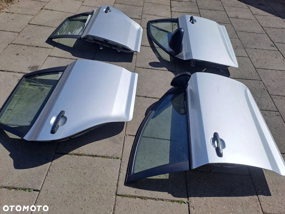 Kia Ceed Kombi drzwi lewe tylne kompletne kod lakieru 9S EU - 1