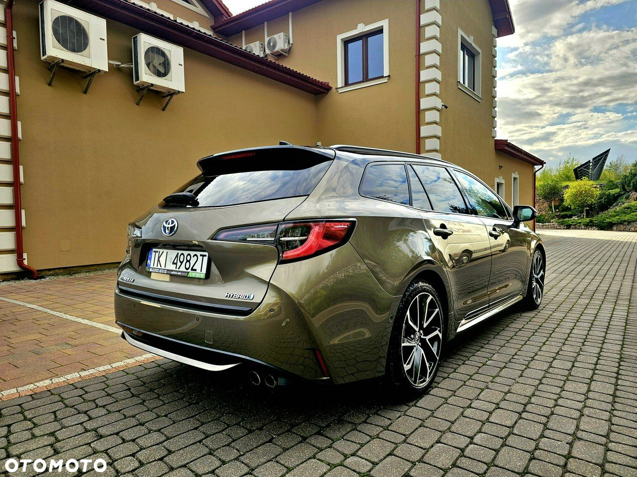Toyota Corolla - 4
