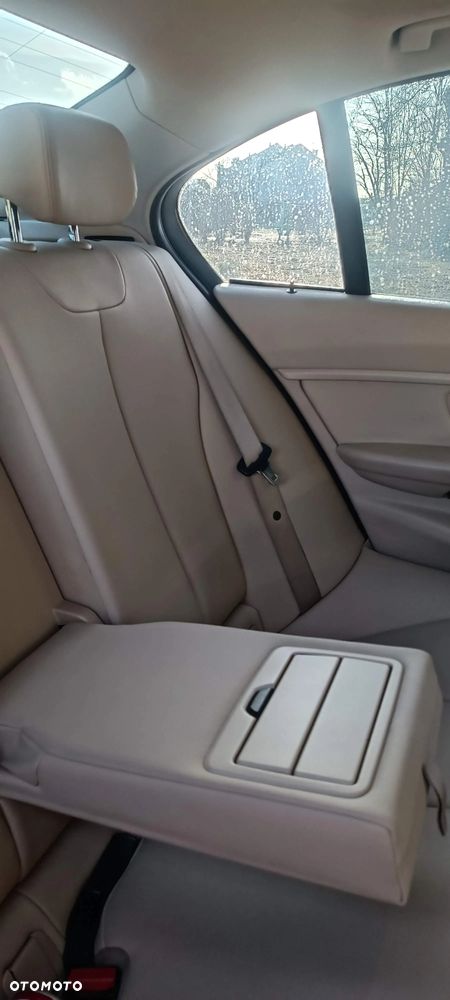 BMW Seria 3 320i Sport-Aut Sport Line - 14