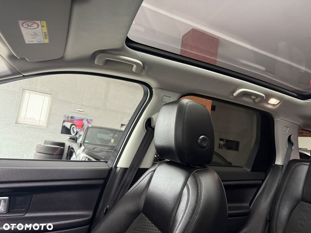 Land Rover Discovery Sport D180 - 32