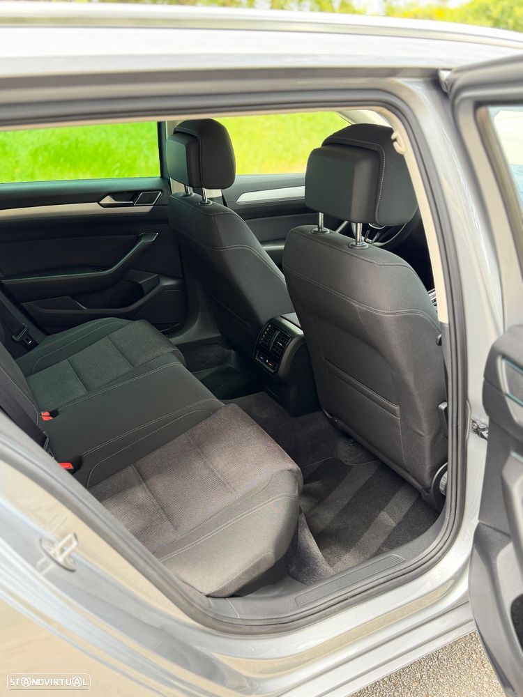 VW Passat Variant 1.5 TSI Confortline DSG - 52