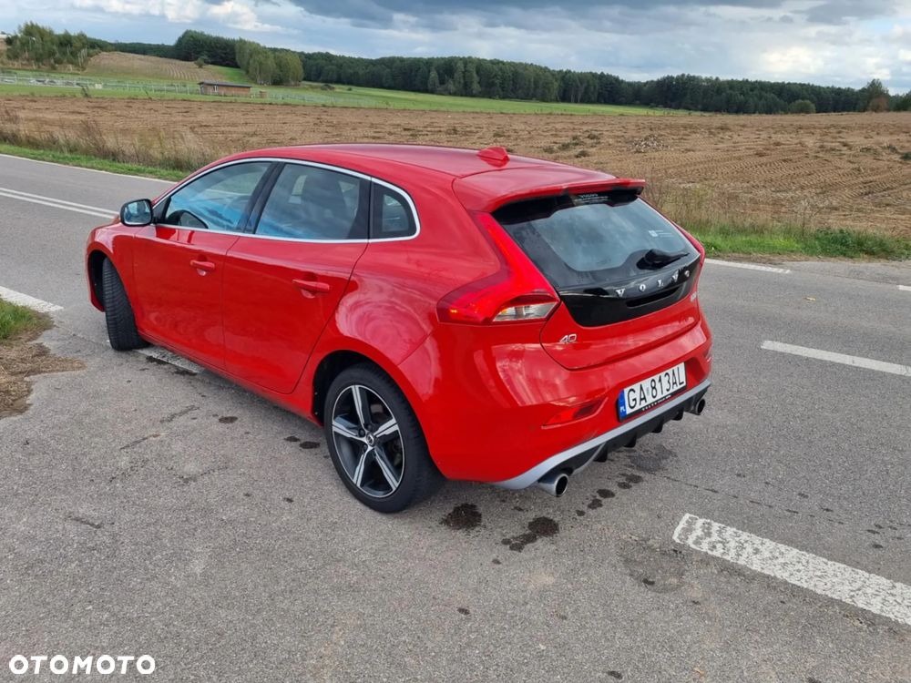 Volvo V40 D3 Drive-E R-Design Kinetic - 6