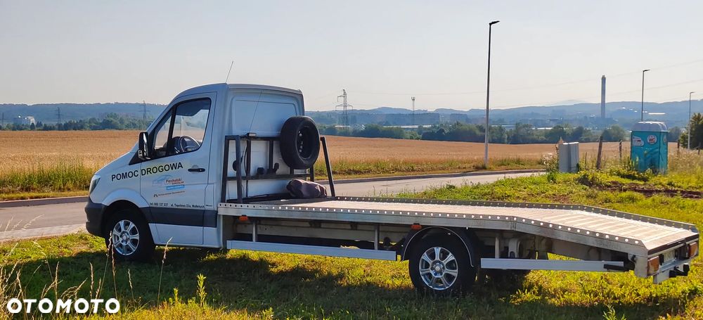 Mercedes-Benz Sprinter - 12