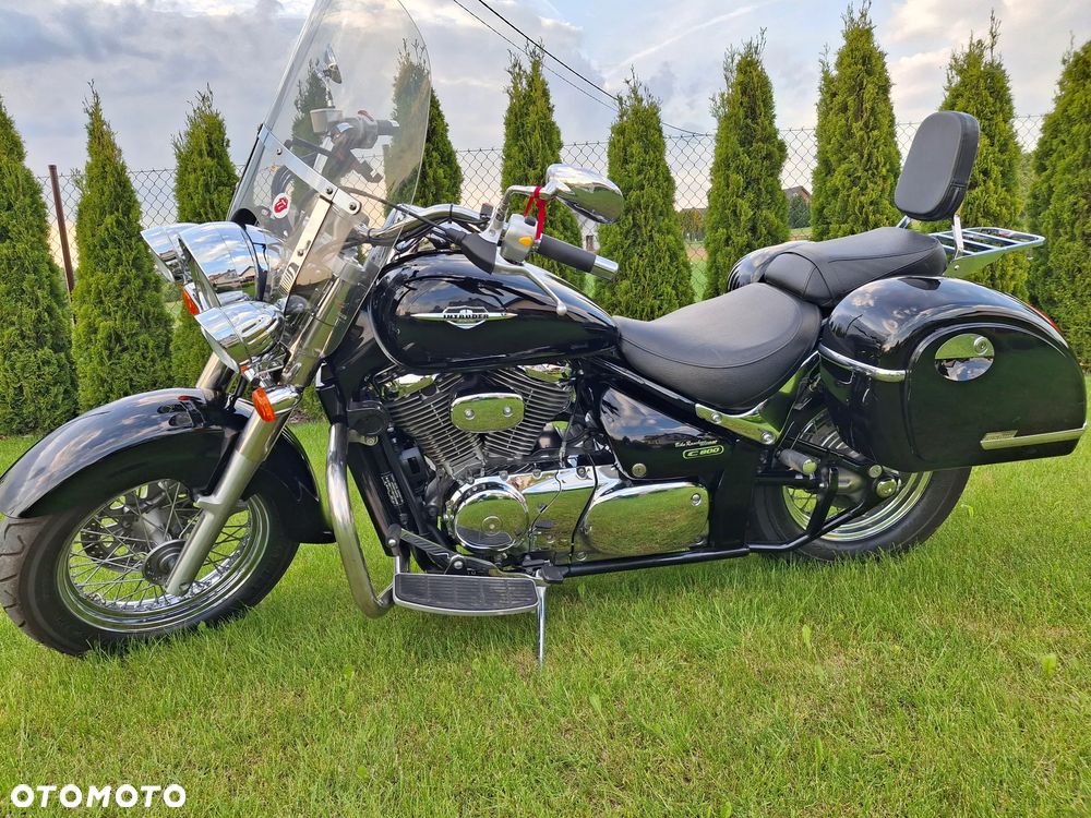 Suzuki Intruder - 3
