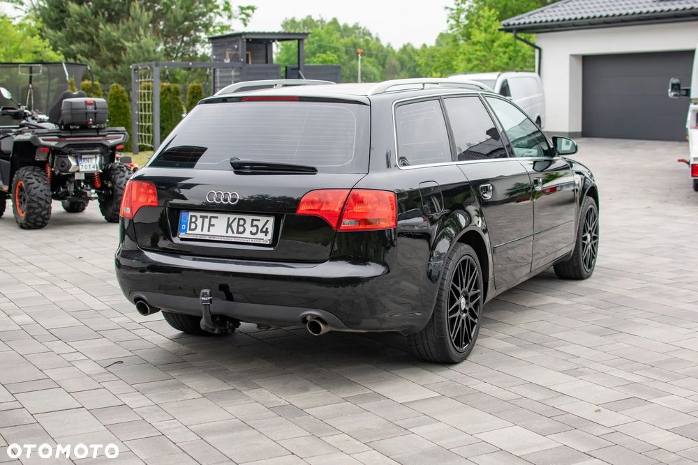 Audi A4 Avant - 11