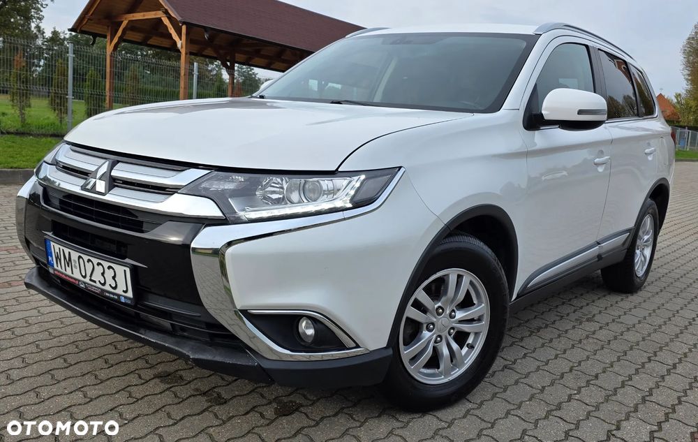 Mitsubishi Outlander 2.0 Instyle Navi 4WD CVT - 25